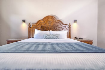 Room, 1 King Bed, Balcony, City View