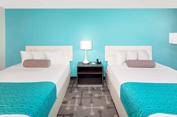 Room, 2 Queen Beds, Non Smoking