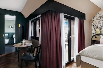 Deluxe Double Room, 1 King Bed (Grand)