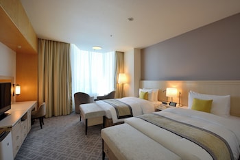 Tower Building High Floor Pent House Suite Twin, Non Smoking
