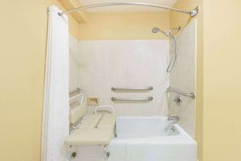 Room, 1 King Bed, Accessible, Non Smoking (Mobility)
