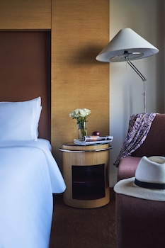 Premium Room, 2 Twin Beds (Partial Nile View)