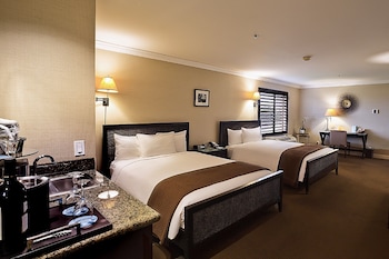 Room, 2 Queen Beds, Pet-Friendly