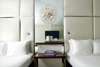 Room, 2 Double Beds (Swim Up)