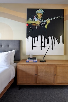 Room, 1 King Bed (Sunset Strip King)