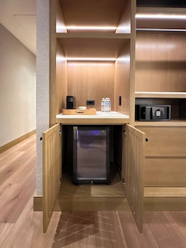 Premium Suite, City View