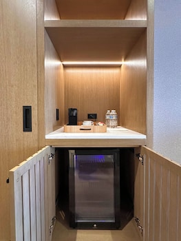 Premium Suite, City View