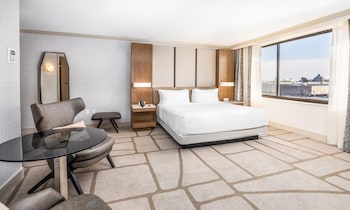 Deluxe Room, 1 King Bed (Capitol View)