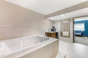 Suite, 1 Bedroom, Jetted Tub