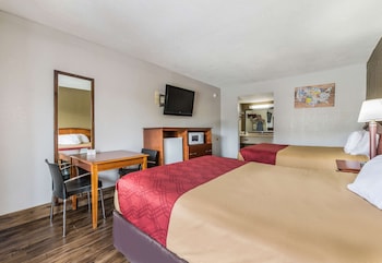 Standard Room, 2 Queen Beds, Smoking