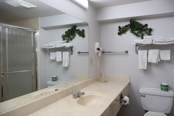 Smoking Jacuzzi King Suites