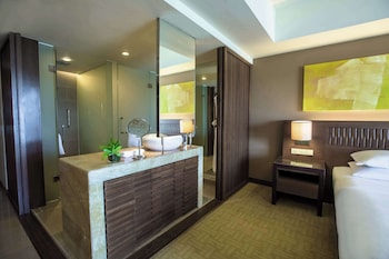 Club Room, 1 King Bed