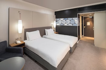 Premium Room, 1 King Bed, Club Lounge Access (Super King, Stratford View, Bath)