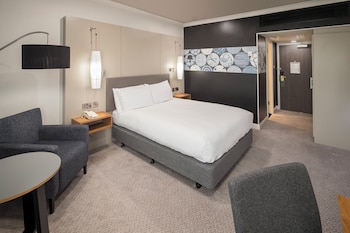 Standard Room, 1 King Bed, Accessible (Super King, View)