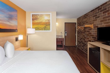 Studio Suite, 1 King Bed, Non Smoking
