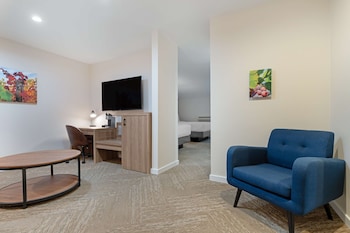Suite, 2 Queen Beds, Non Smoking, Refrigerator & Microwave (Living Room;Walk-in Shower)