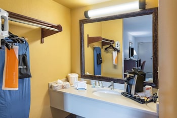 Room, 1 King Bed, Accessible, Non Smoking