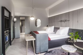 Deluxe Twin Room, 2 Twin Beds, Accessible, Park View