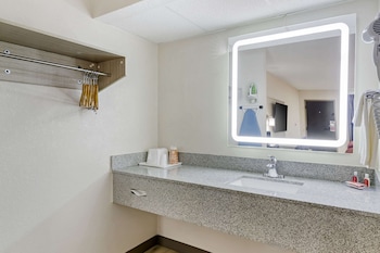 Double Room, 2 Queen Beds, Non Smoking