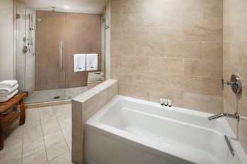 Suite, 1 Bedroom (Huntington)