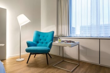 Family Room, Connecting Rooms (2AD+2CH)