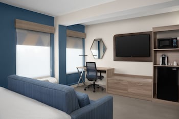Standard Room, 1 King Bed (Extra Floor Space)