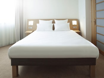 Executive Room, 1 Queen Bed with Sofa bed