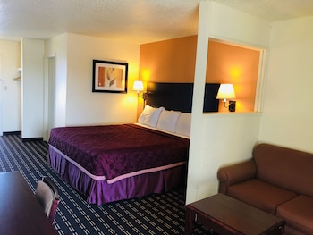 Room, 1 King Bed, Non Smoking