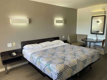 Standard Room, 1 King Bed, Non Smoking
