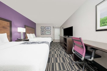 Room, 2 Queen Beds, Non Smoking