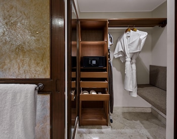 Room, 2 Twin Beds, Ocean View