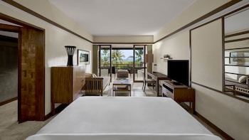 Club Room, 1 King Bed, Ocean View