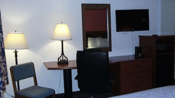 Standard Room, 2 Double Beds, Non Smoking, Refrigerator & Microwave