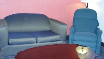Standard Room, 1 King Bed, Non Smoking, Refrigerator & Microwave (with Single Sofabed)