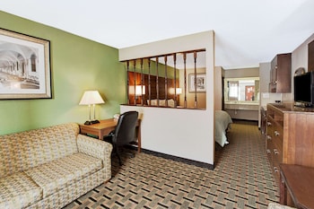 Suite, 1 King Bed with Sofa bed, Non Smoking, Refrigerator & Microwave
