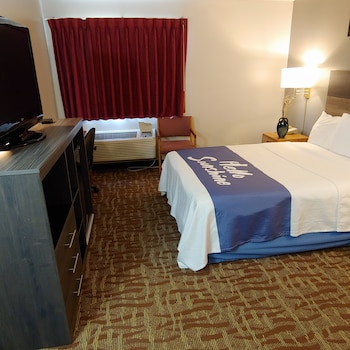 Standard Room, 1 King Bed, Accessible, Non Smoking