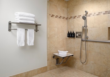 Standard Room, 2 Queen Beds (Accessible Roll-in Shower)