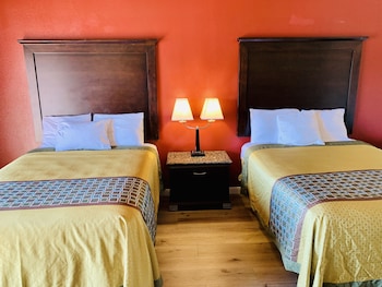 Standard, 2 Queen Bed, Non Smoking
