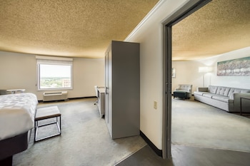 Suite, 1 King Bed