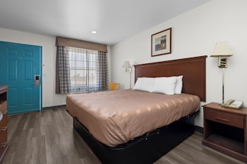 Room, 1 King Bed, Non Smoking