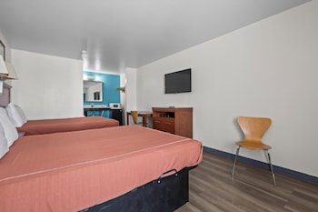 Suite, 2 Queen Beds, Non Smoking