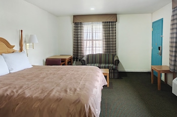 Suite, 1 King Bed, Non Smoking