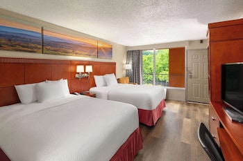 Room, 2 Queen Beds, Non Smoking