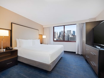 King, Suite, Accessible, Bathtub
