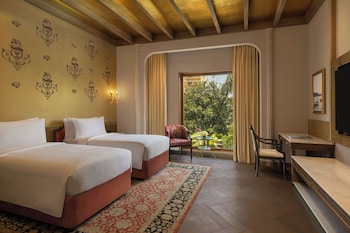 Regal Suite, Club lounge access, Bedroom 1: 1 King, Bedroom 2: 2 Double, Garden view