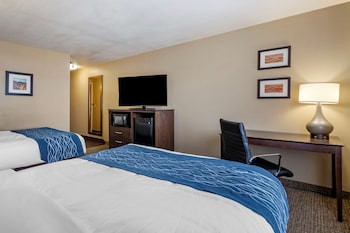 Standard Room, 2 Queen Beds, Non Smoking