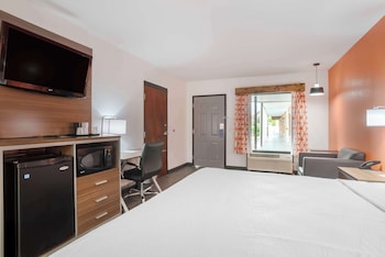 Standard Room, 1 King Bed, Bathtub