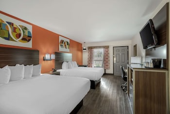 Standard Room, 2 Queen Beds, Accessible, Bathtub