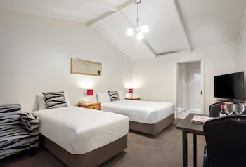 Courtyard Twin Room