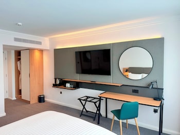 Premium Room, 1 King Bed